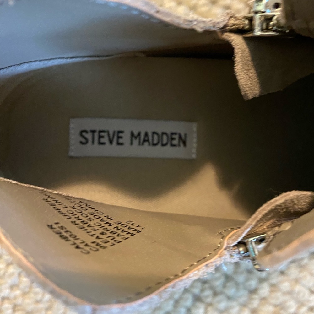 Steve Madden size 9 sneakers